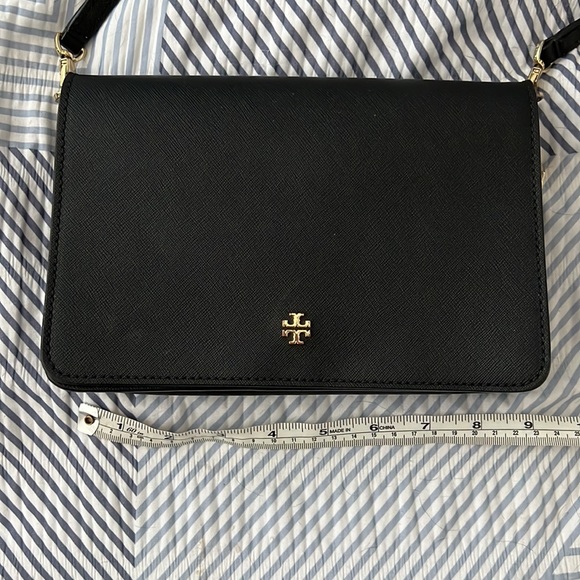 9x6 tory burch emerson cross body - Picture 5 of 6